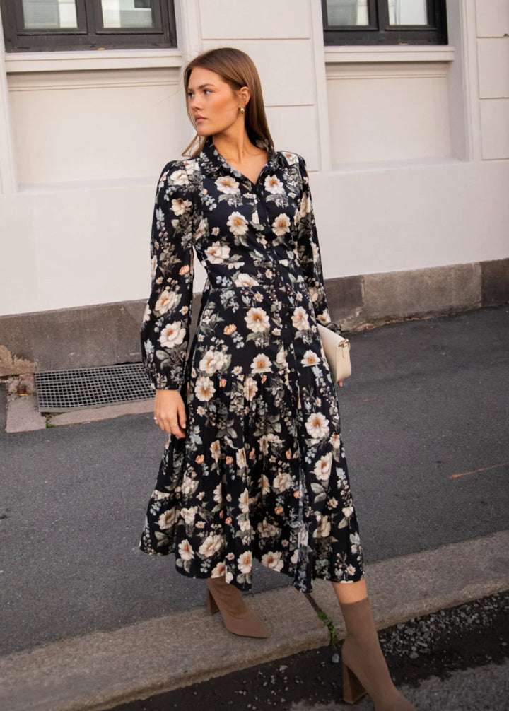 Kjole | Vicky Midi - Antique Black